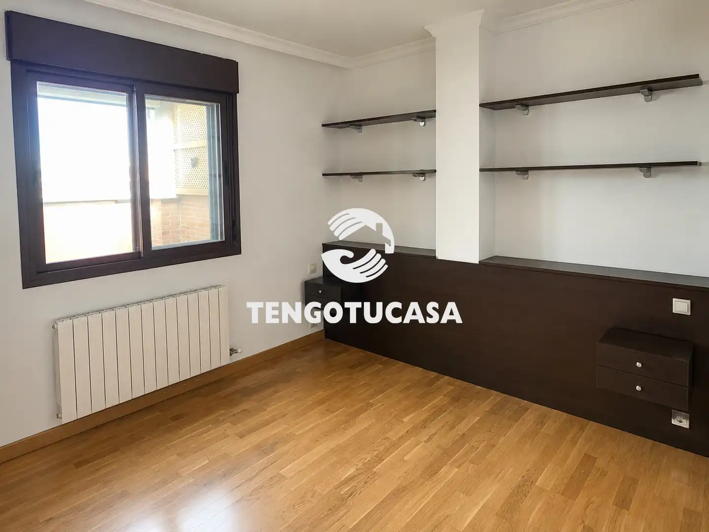 Schlafzimmer von Dachboden zum Verkauf in Madrid mit Klimaanlage, Heizung und Terrasse