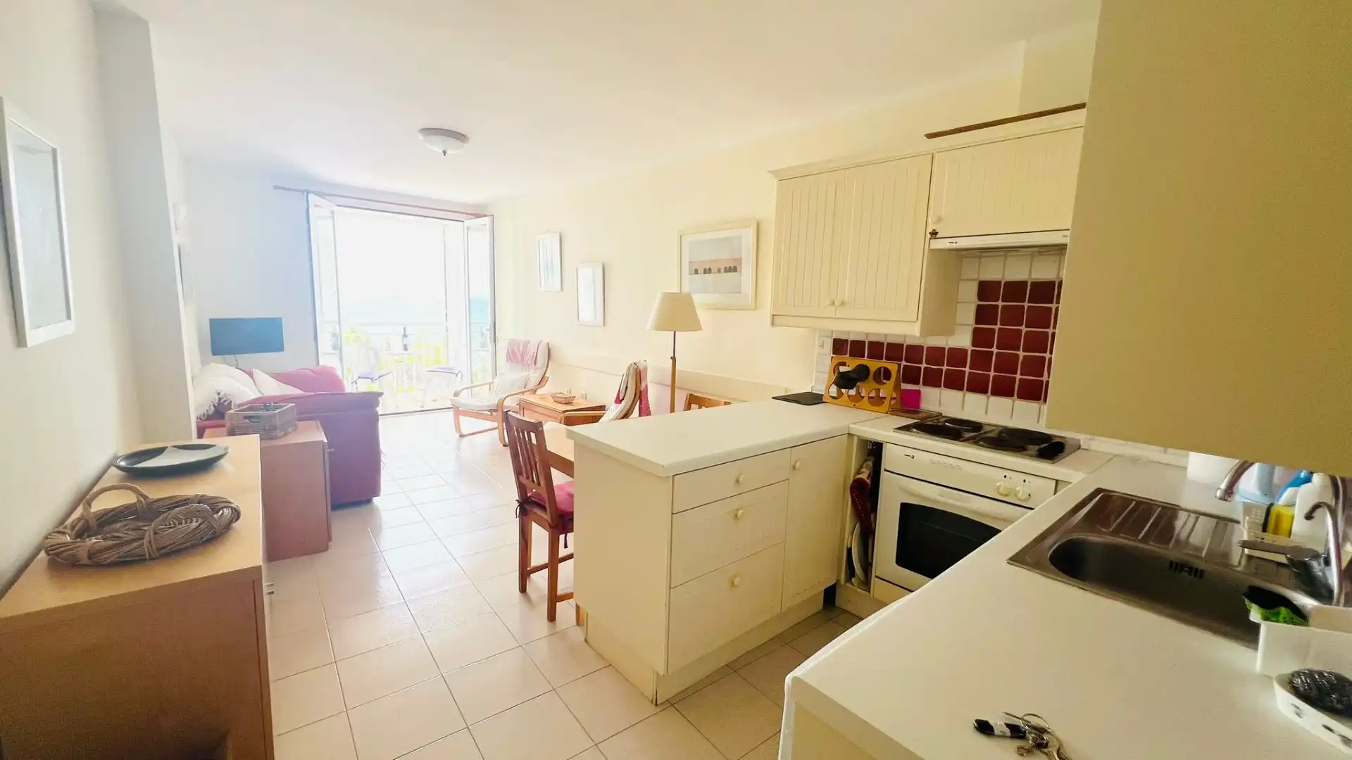 Cuina de Apartament en venda en Granadilla de Abona amb Moblat, Forn i Rentadora
