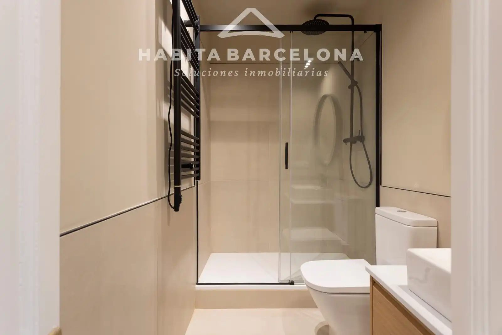Habitación de Piso en venta en Barcelona con Aire acondicionado, Calefacción y Parquet