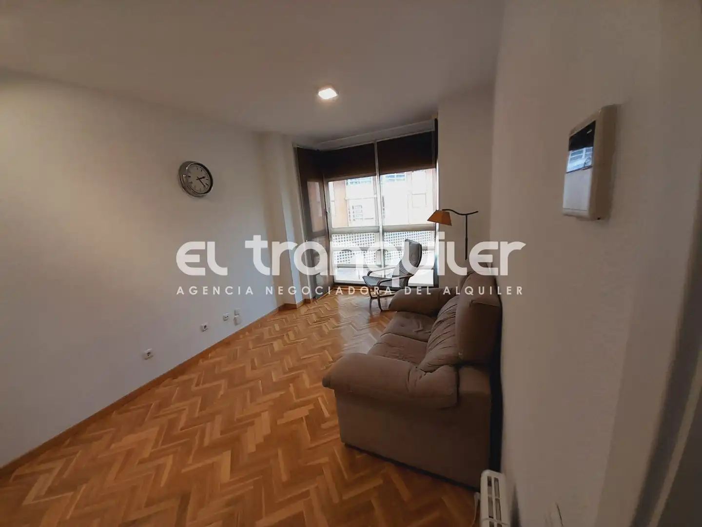 Wohnzimmer von Wohnung zum Verkauf in Madrid mit Klimaanlage, Parkett und Schwimmbad