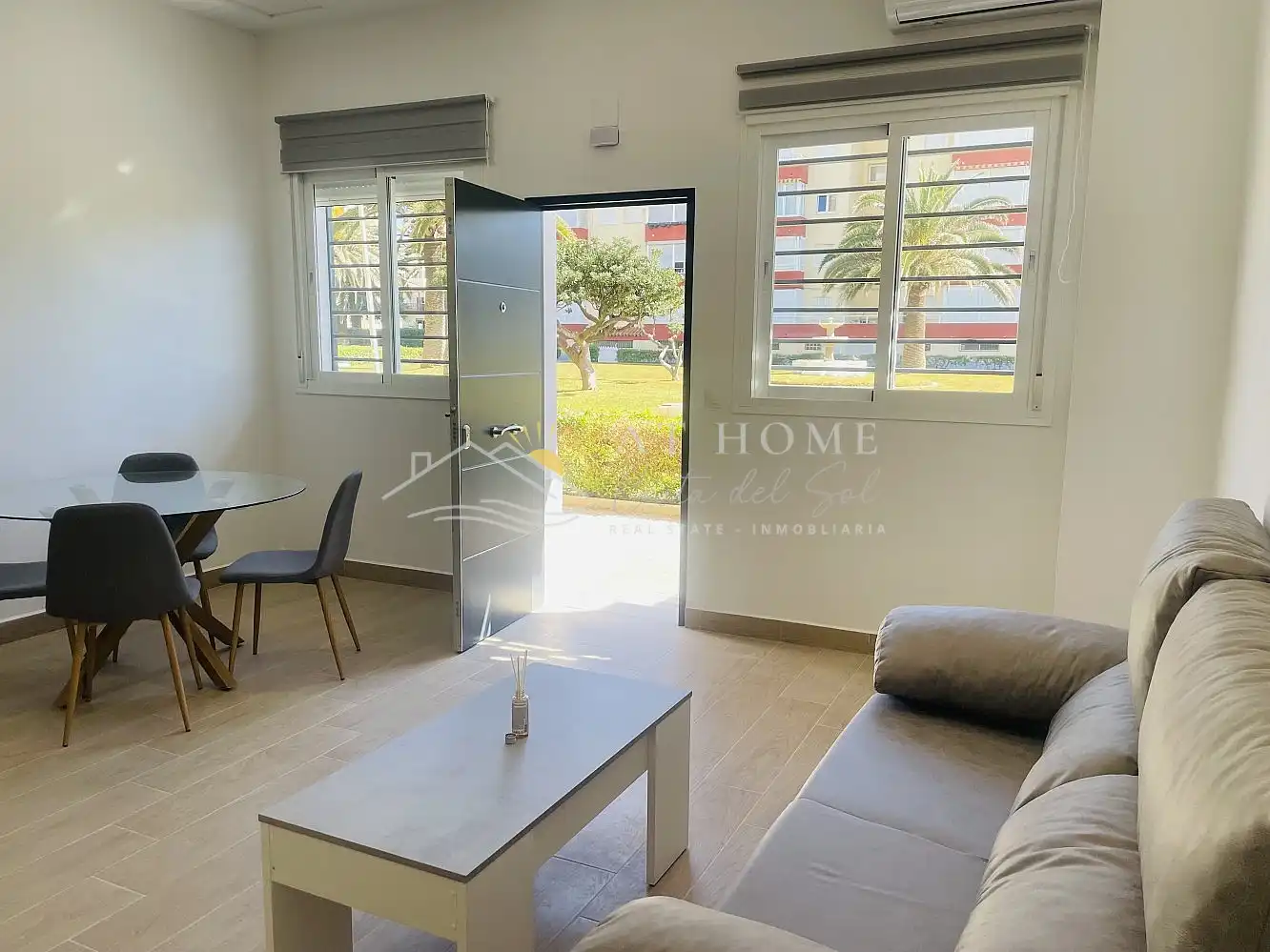Sala d'estar de Apartament en venda en Torrox amb Terrassa i Forn