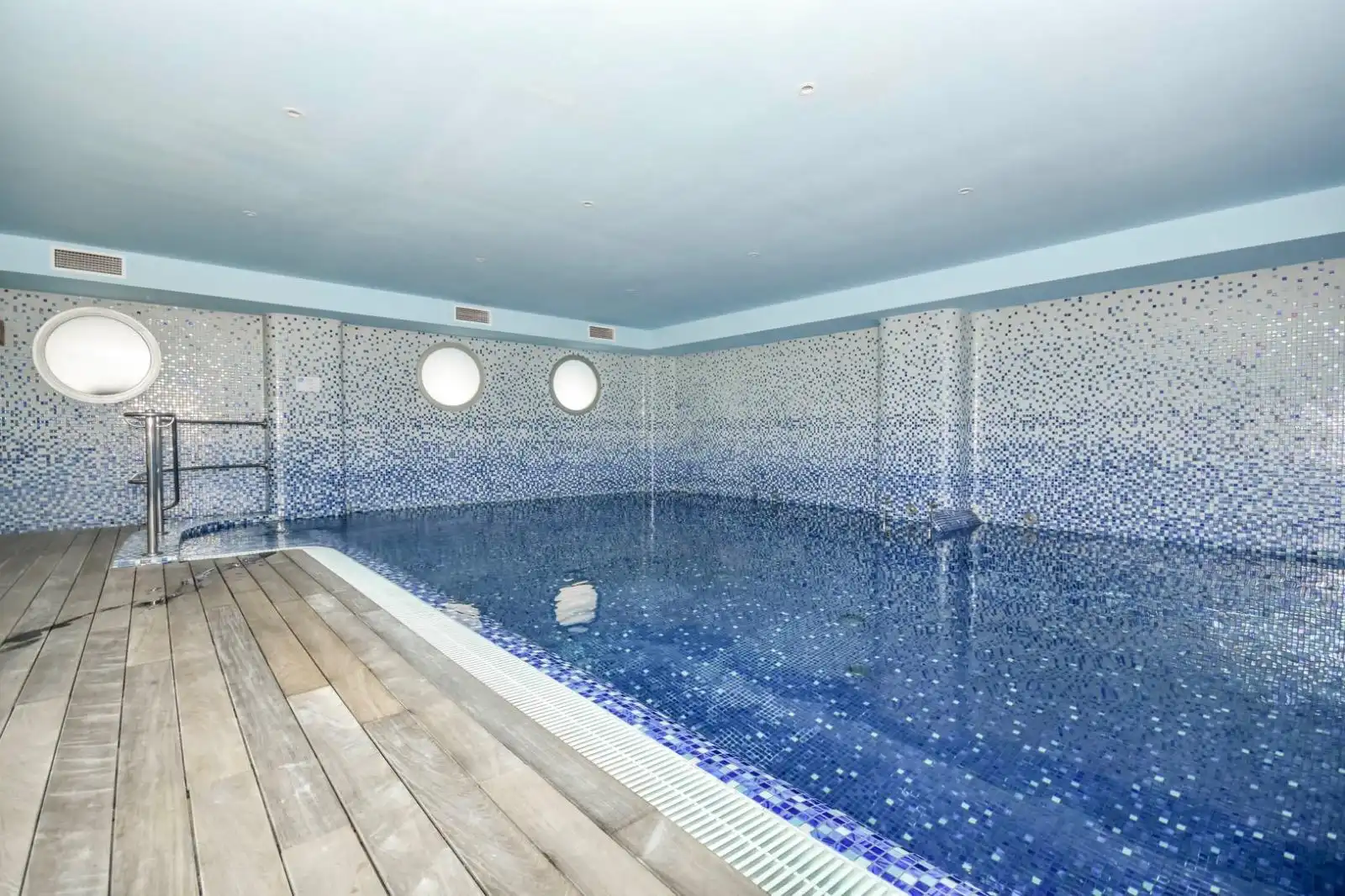Swimming pool of Attic for sale in Calpe / Calp  with Air Conditioner, Terrace and Furnished