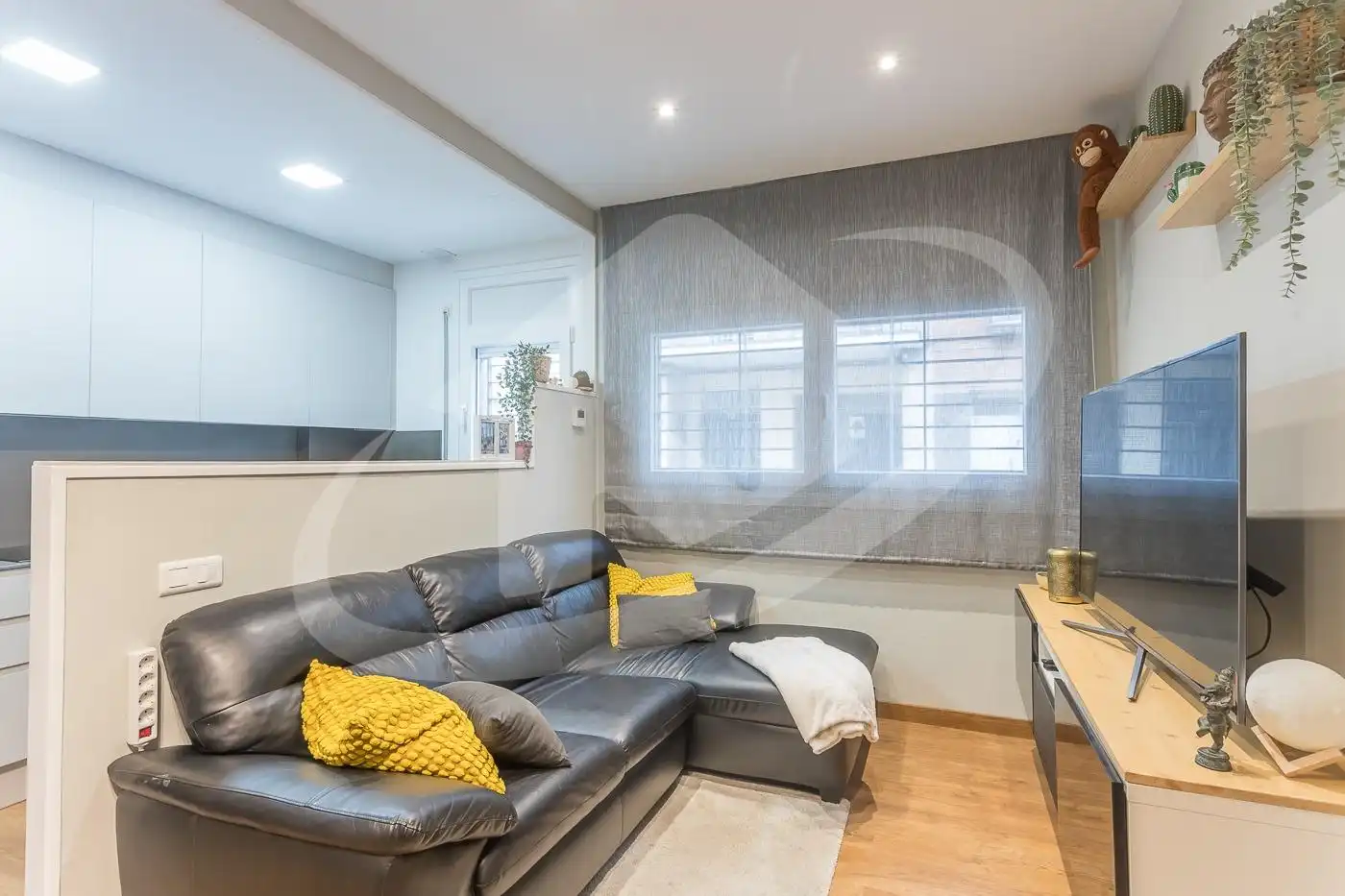 Living room of Flat for sale in Sabadell  with Heating, Parquet flooring and Terrace