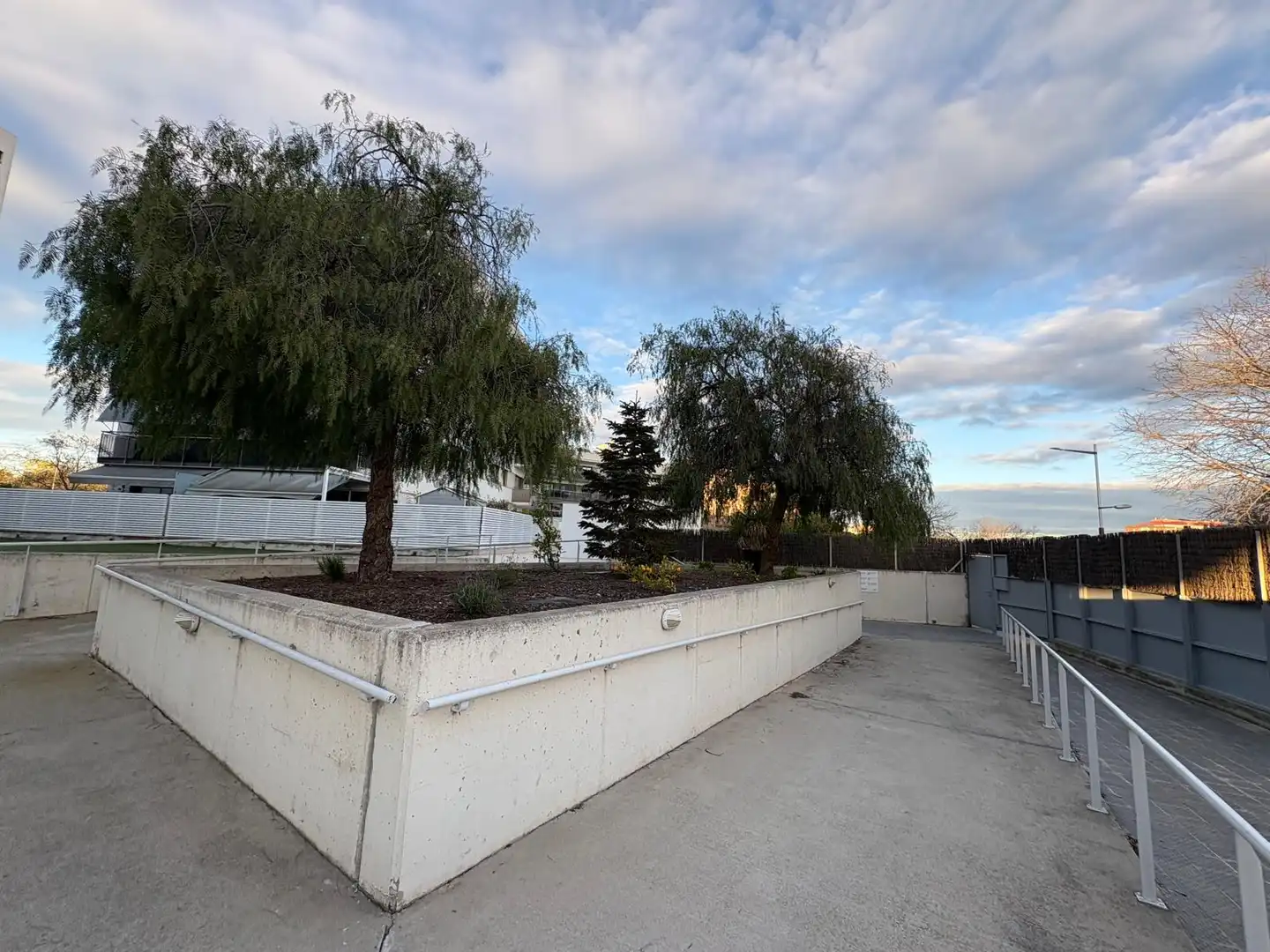 Exterior view of Flat for sale in Sabadell  with Swimming Pool and Balcony