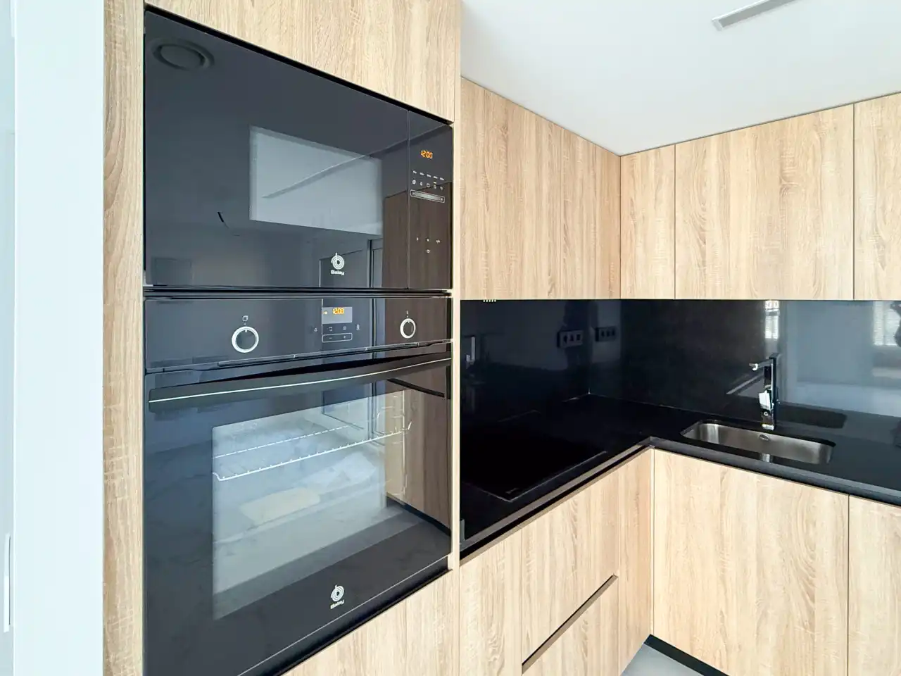 Kitchen of Flat for sale in Torrevieja  with Air Conditioner, Heating and Terrace