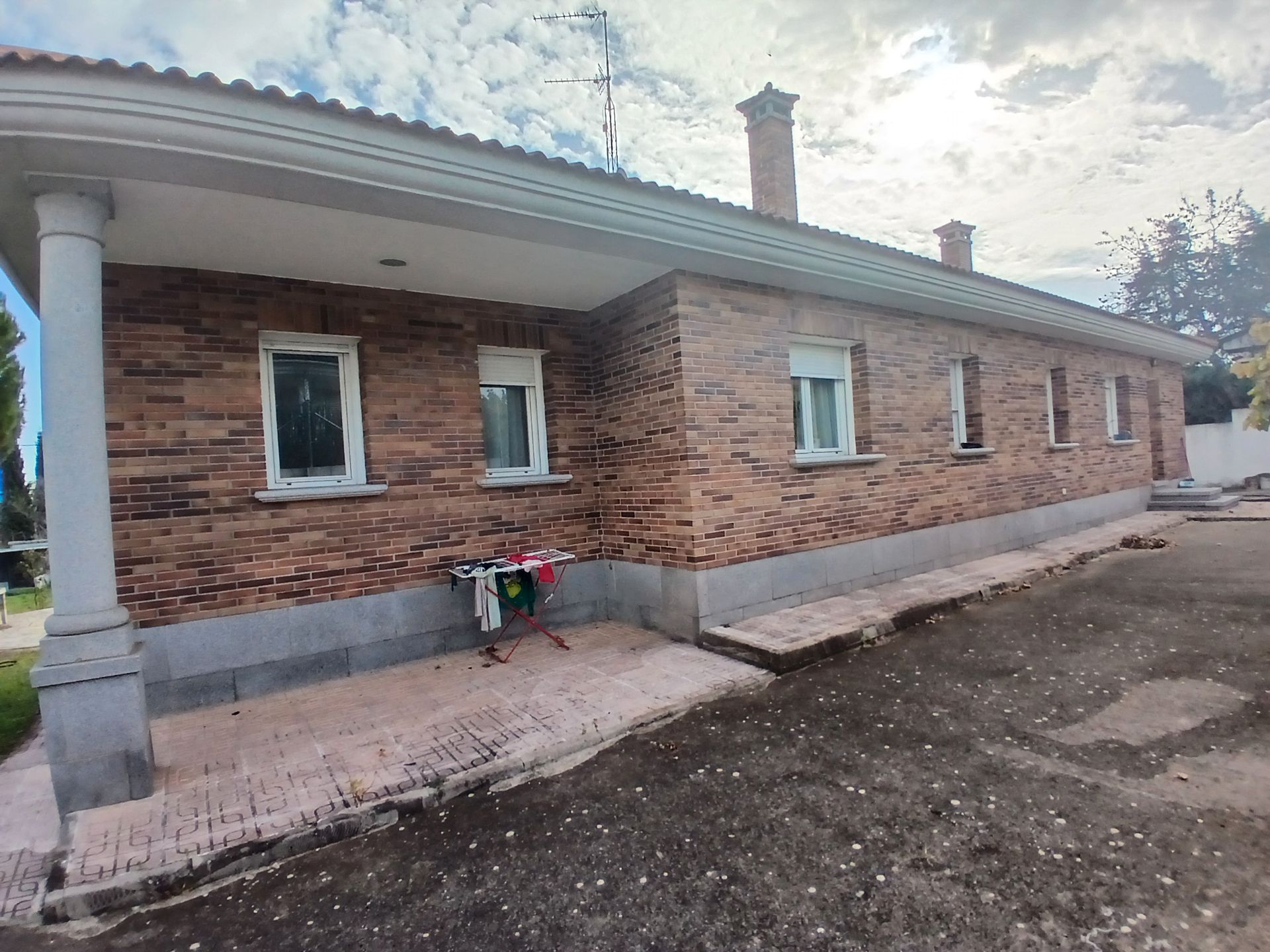 Vista exterior de Casa o xalet en venda en Galapagar amb Aire condicionat, Calefacció i Jardí privat