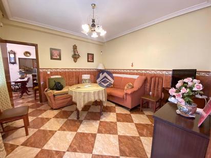 Sala d'estar de Casa o xalet en venda en Almendralejo amb Terrassa