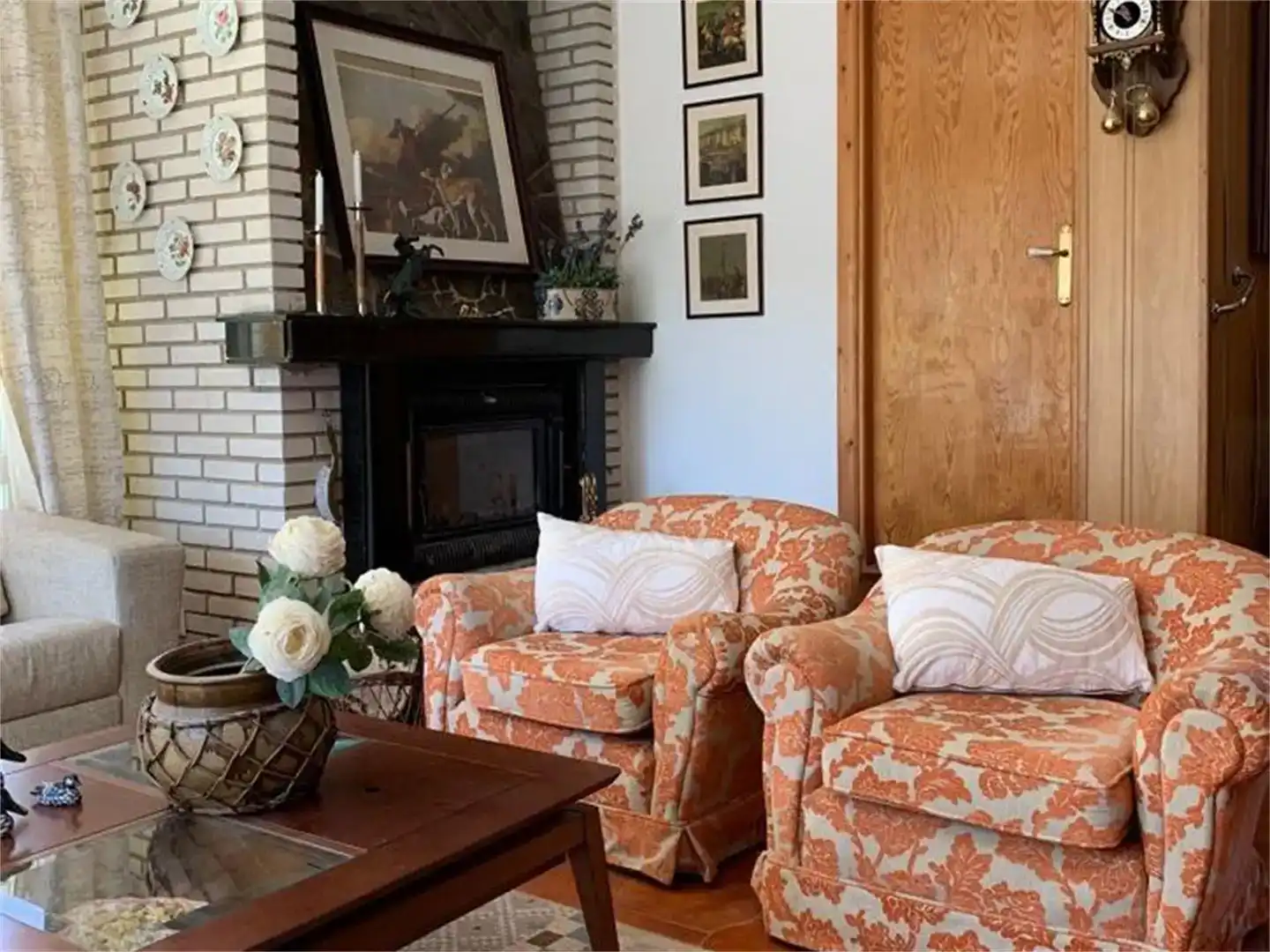 Sala de estar de Casa o chalet en venta en Hortigüela con Jardín privado, Parquet y Trastero