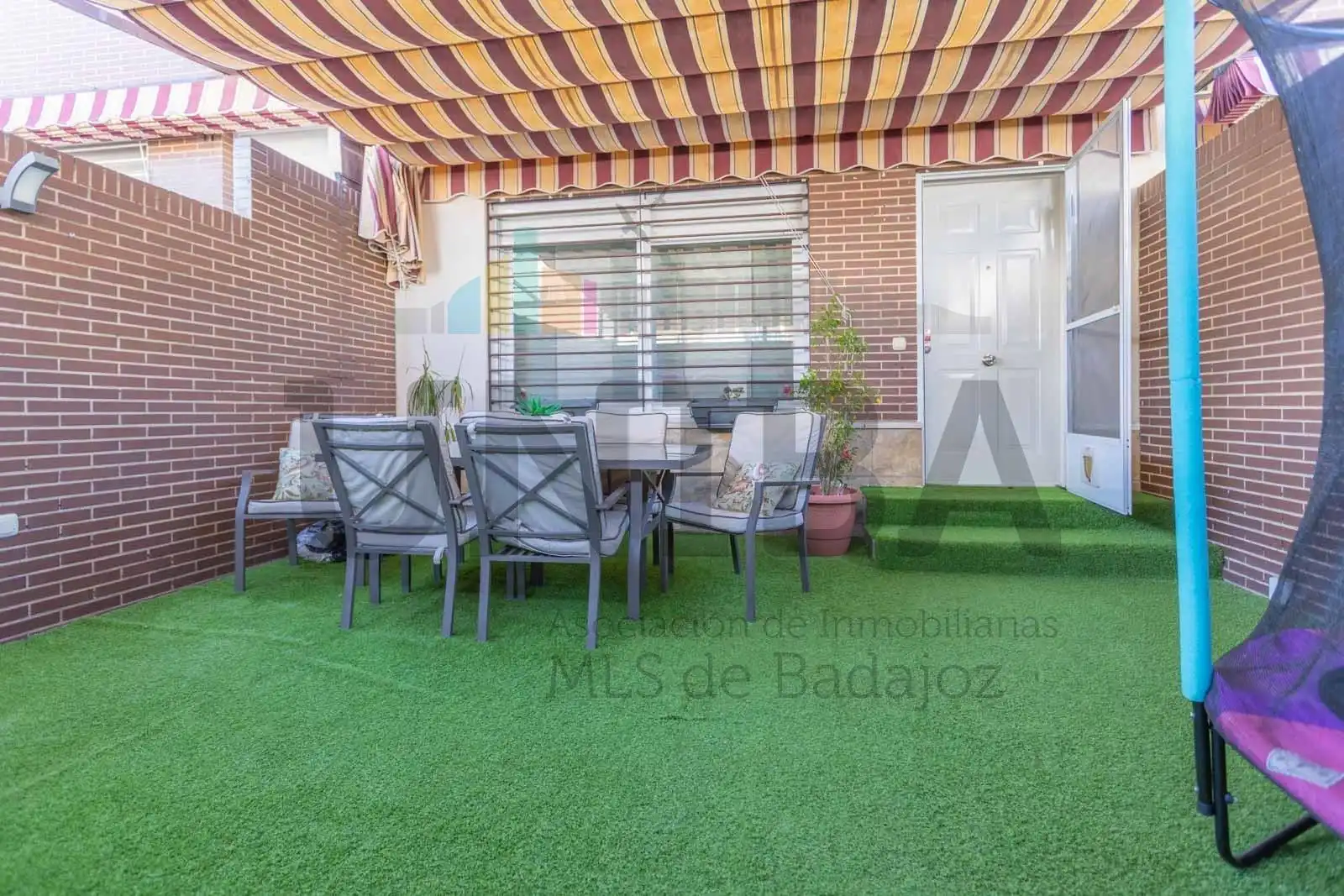 Terraced house with garden for sale in Calle LAGARES LOS