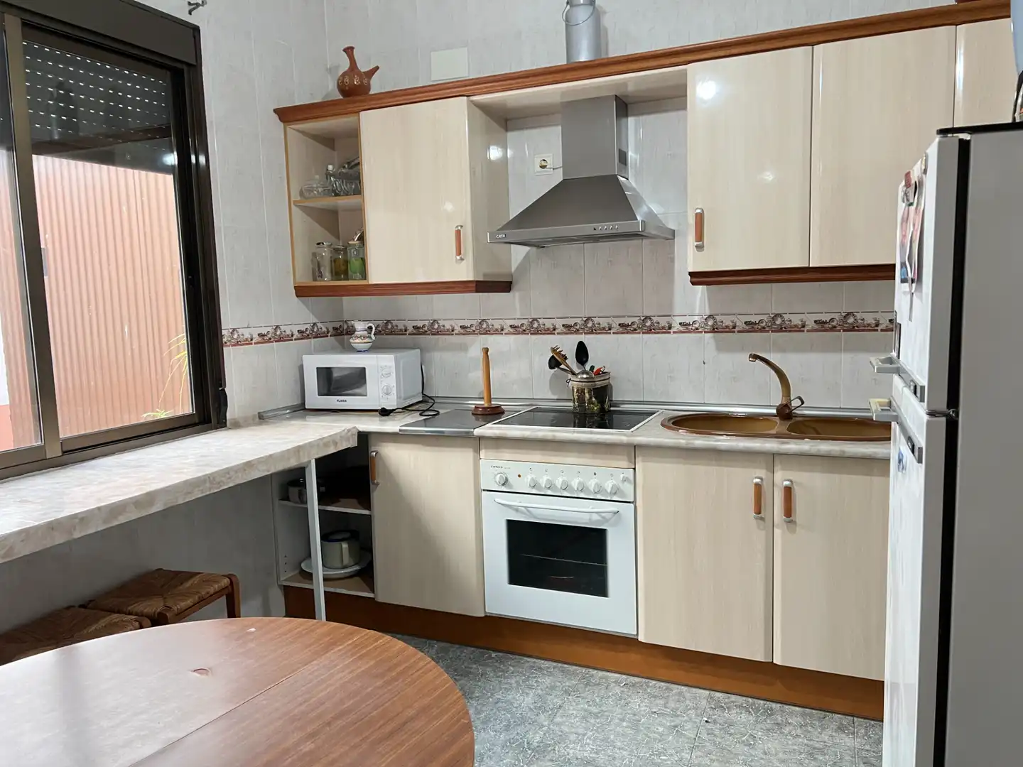 Küche von Haus oder Chalet zum Verkauf in Herencia mit Klimaanlage, Heizung und Möbliert