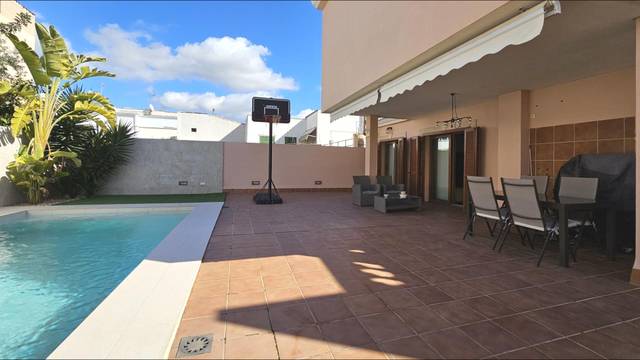 Casa-chalet en Venta en Los Almendros - Son Rapinya