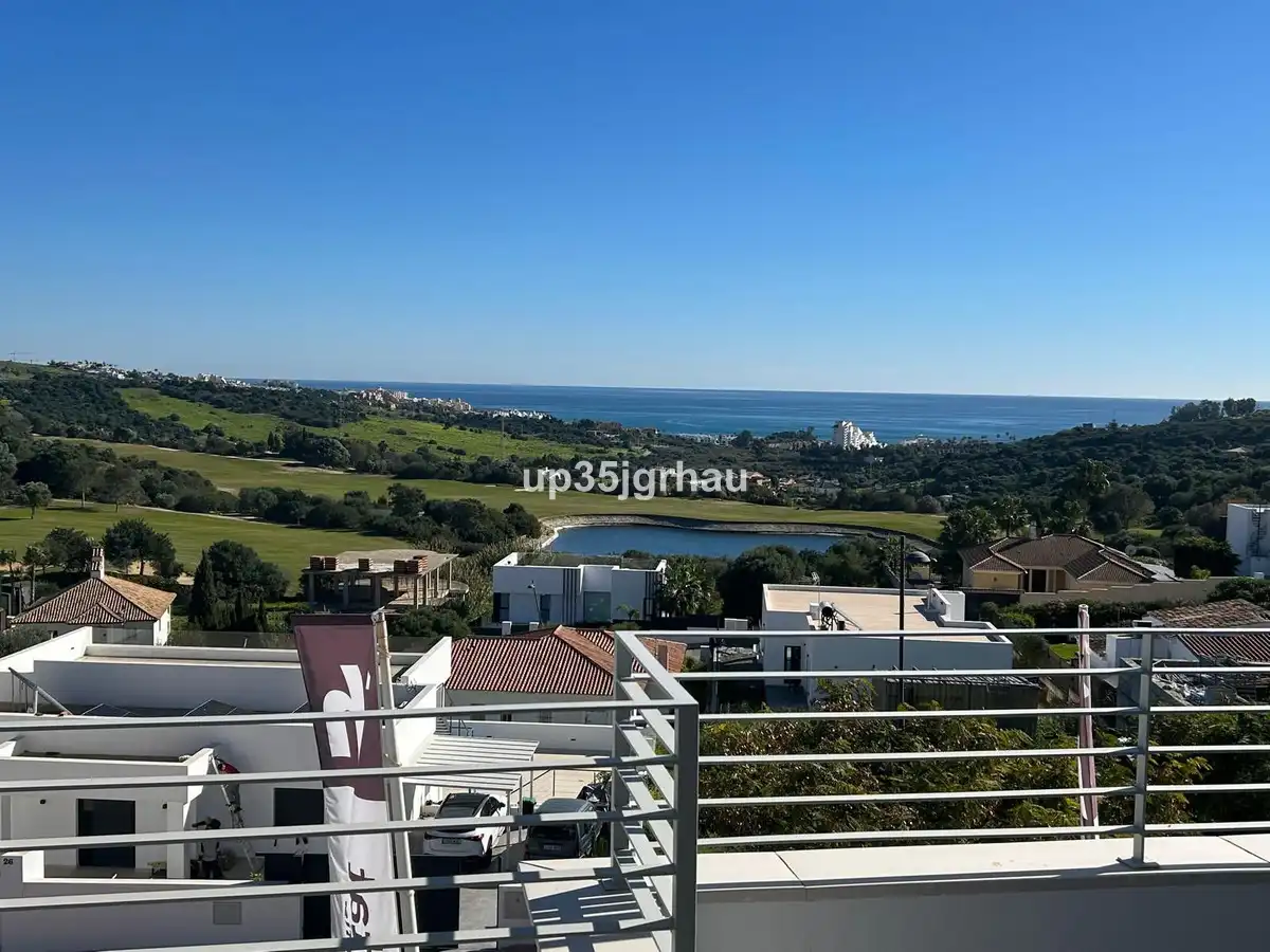 Pis en venda en Estepona amb Terrassa, Traster i Piscina