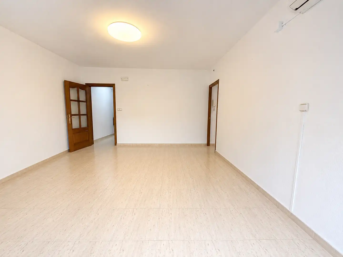 Sala d'estar de Pis en venda en Rubí amb Aire condicionat, Calefacció i Forn