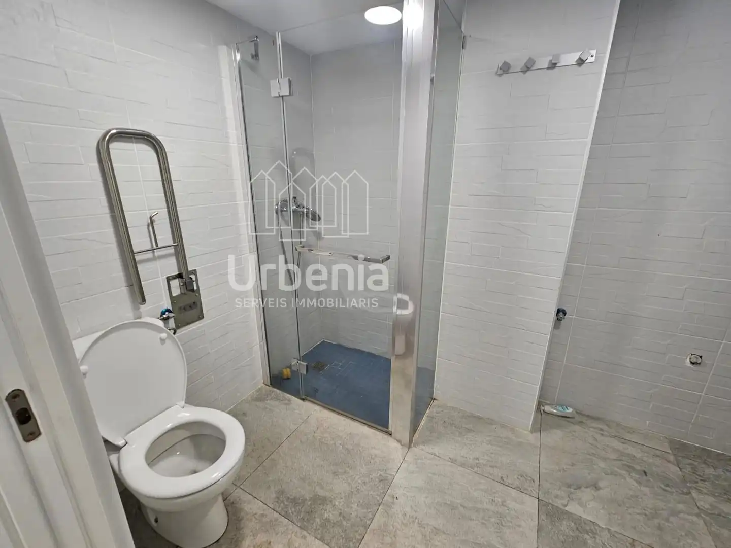 Local comercial en venda a Cerdanyola, imagen 27