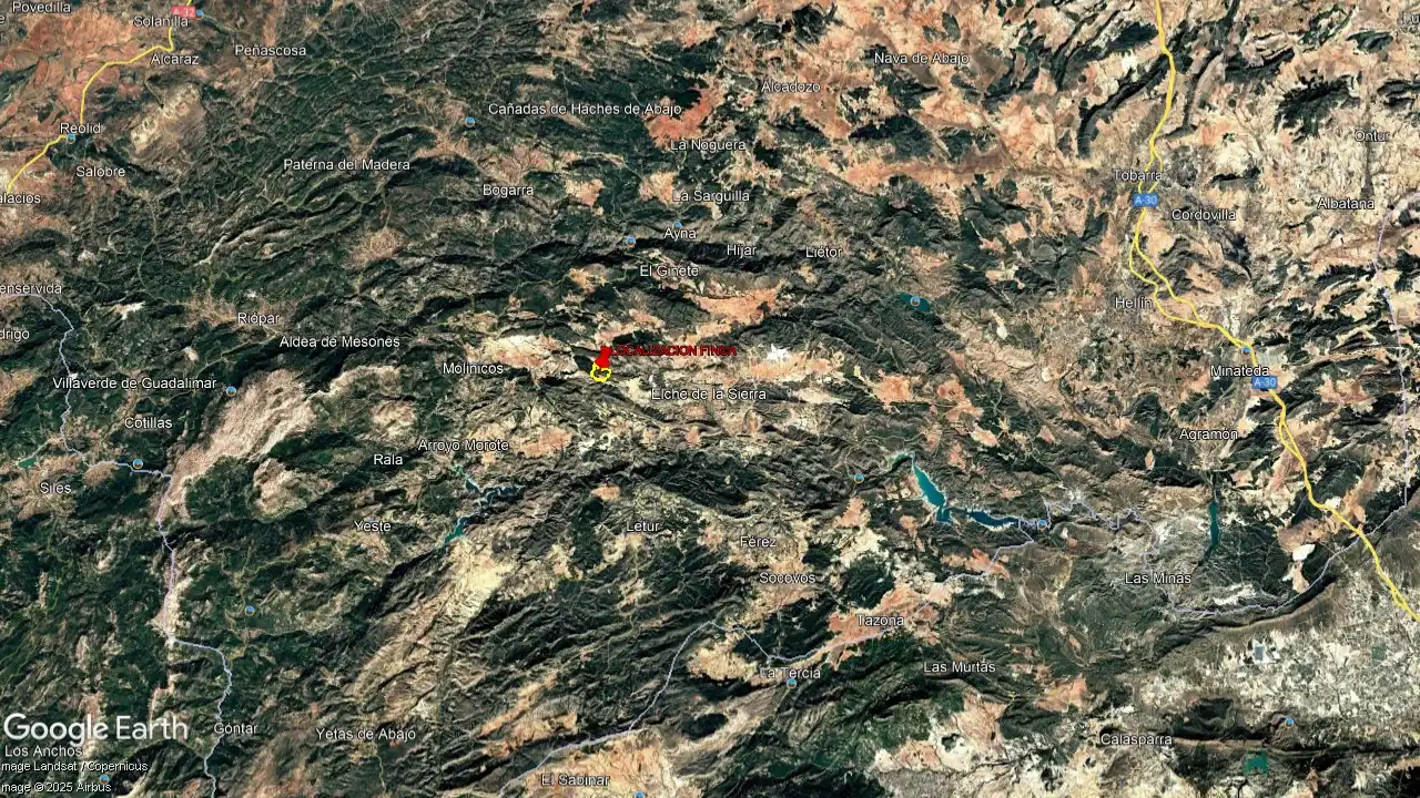 Grundstücke zum Verkauf in Elche de la Sierra