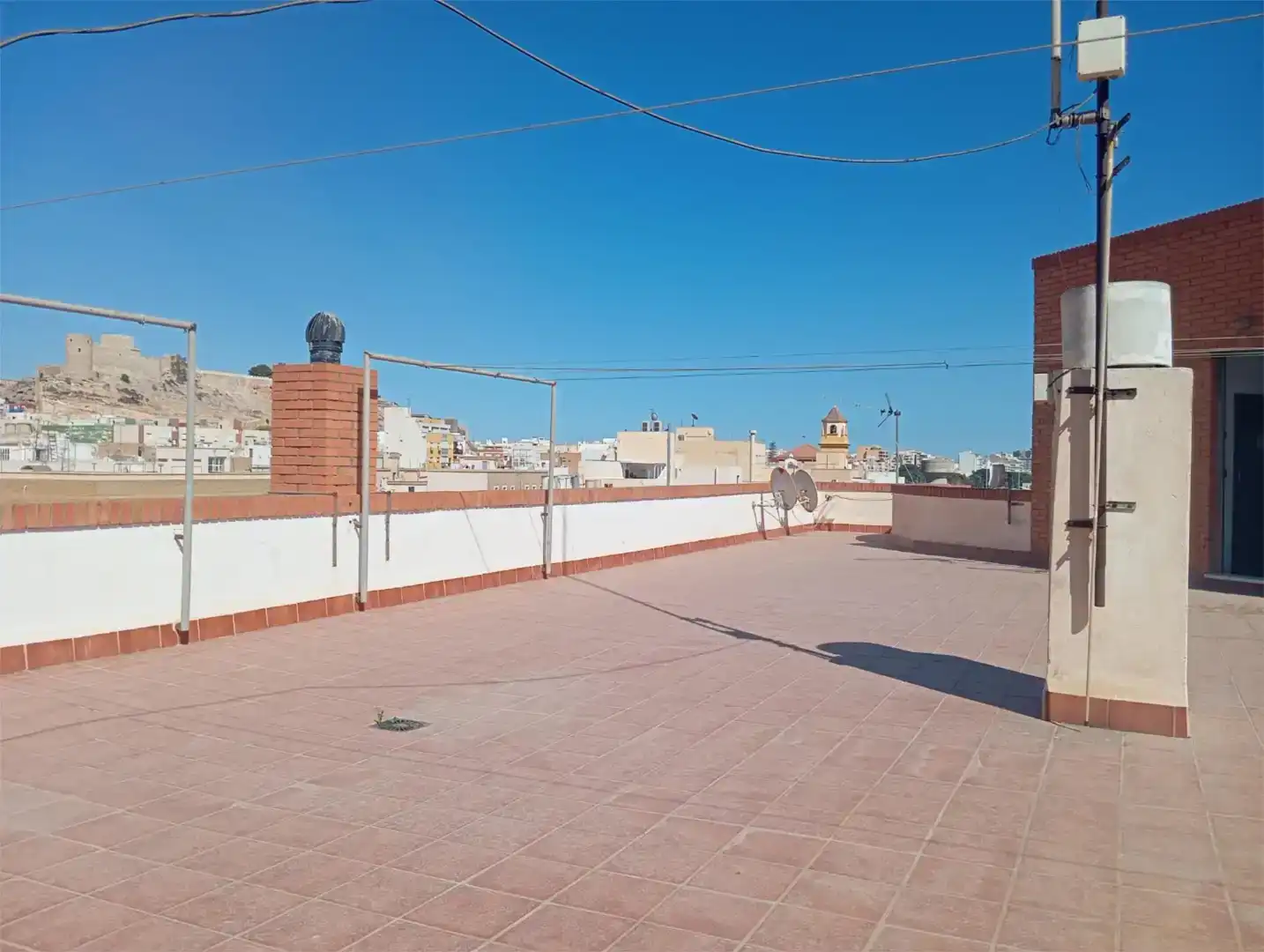 Vista exterior de Pis en venda en Almería amb Aire condicionat, Parquet i Moblat