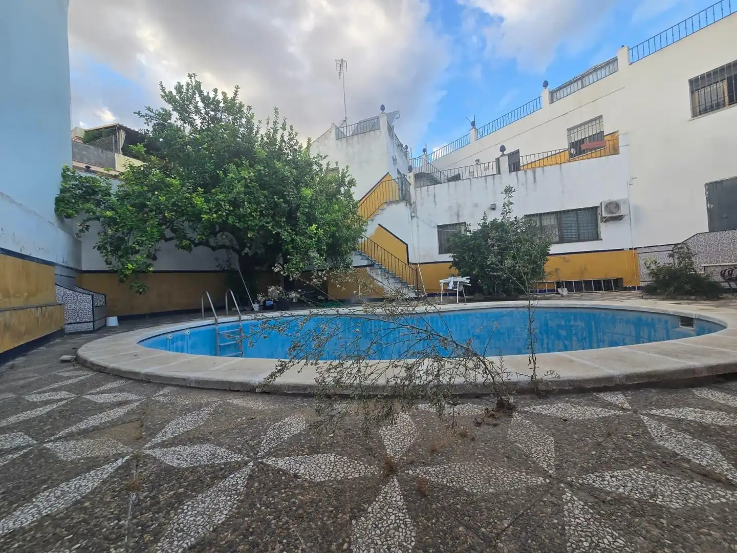 Swimming pool of Houses for sale in Centro