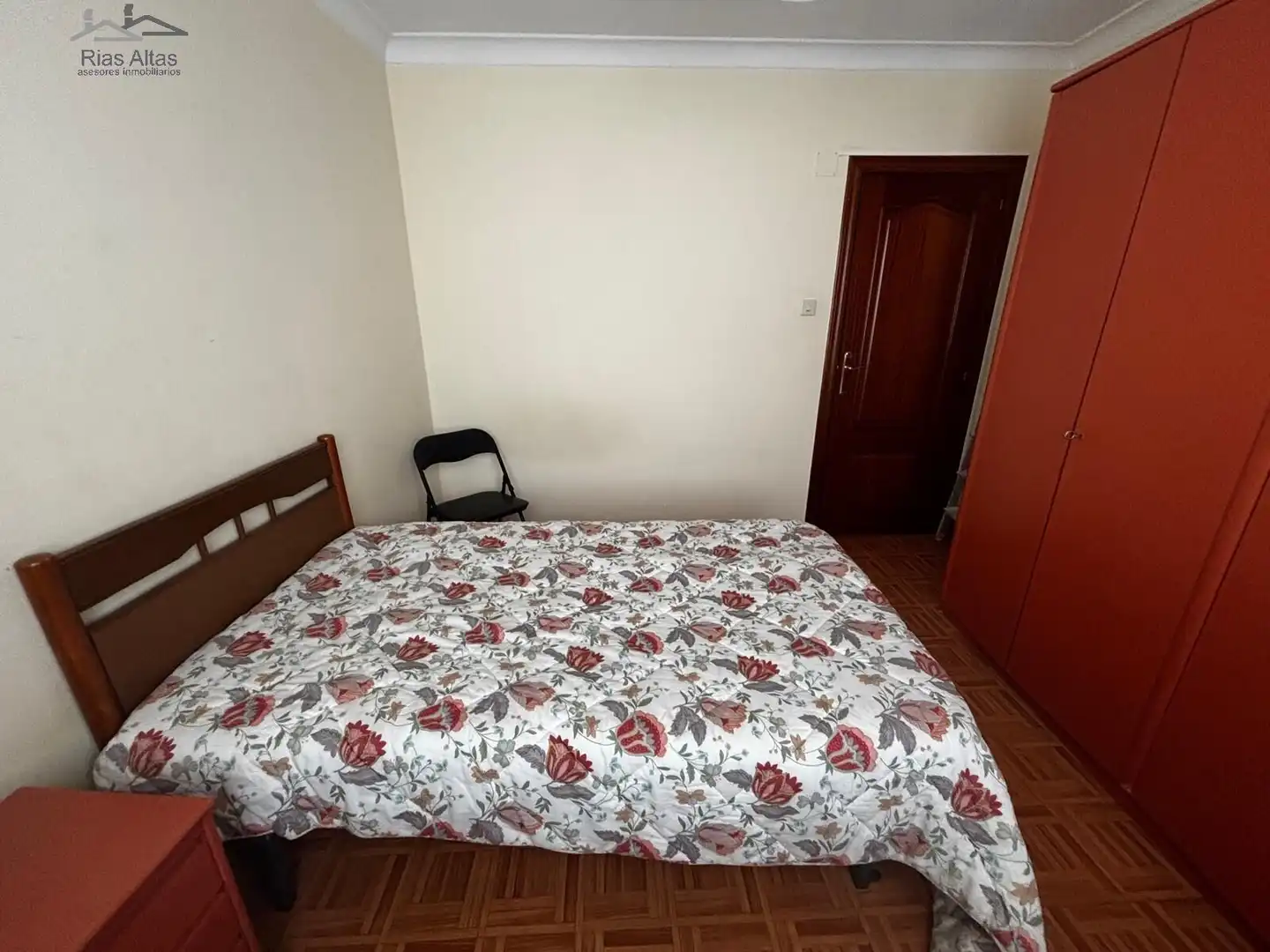 Habitación de Piso de alquiler en A Coruña Capital  con Calefacción y Amueblado