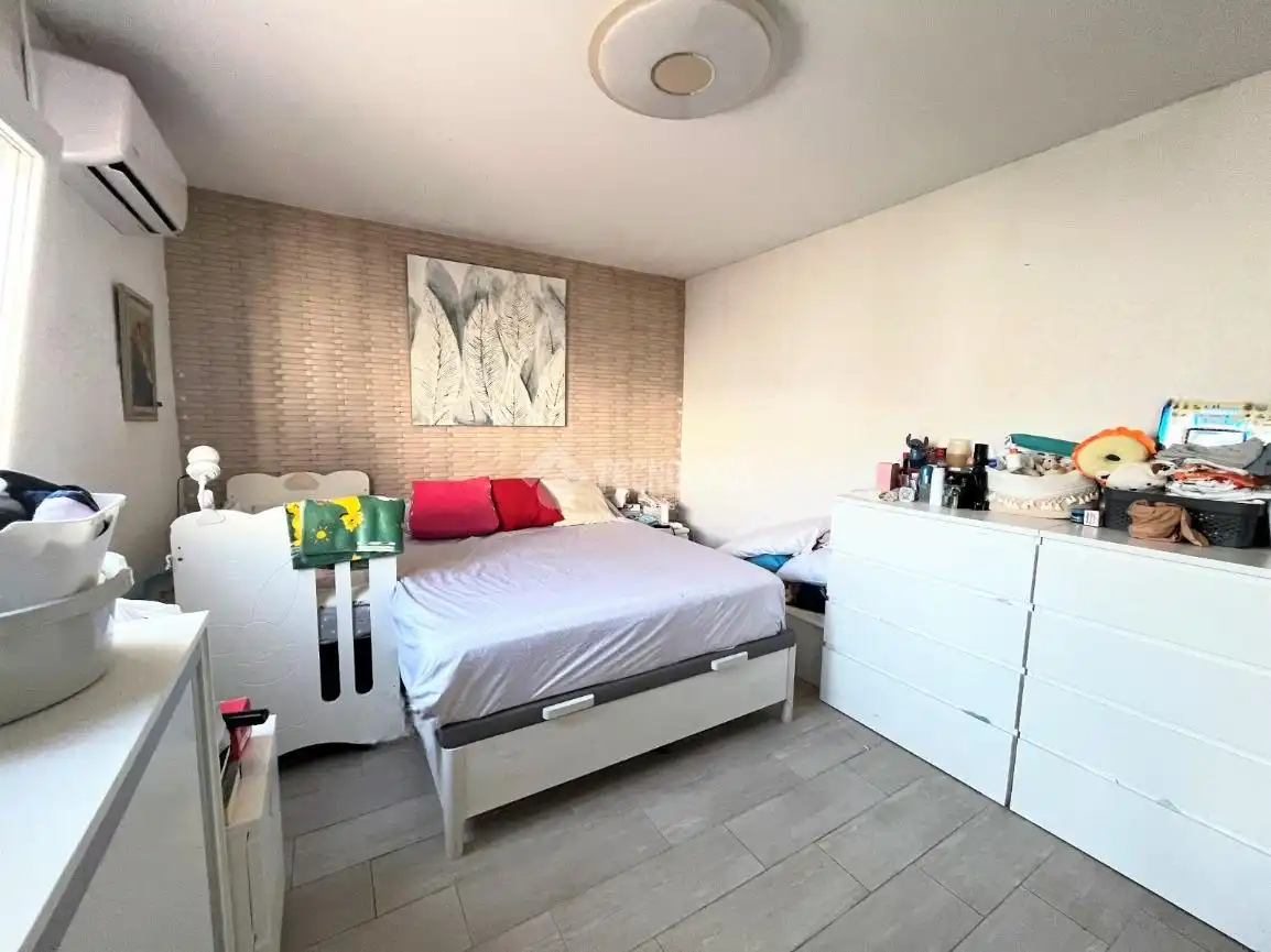 Habitación de Casa adosada en venta en San Fernando con Aire acondicionado y Trastero