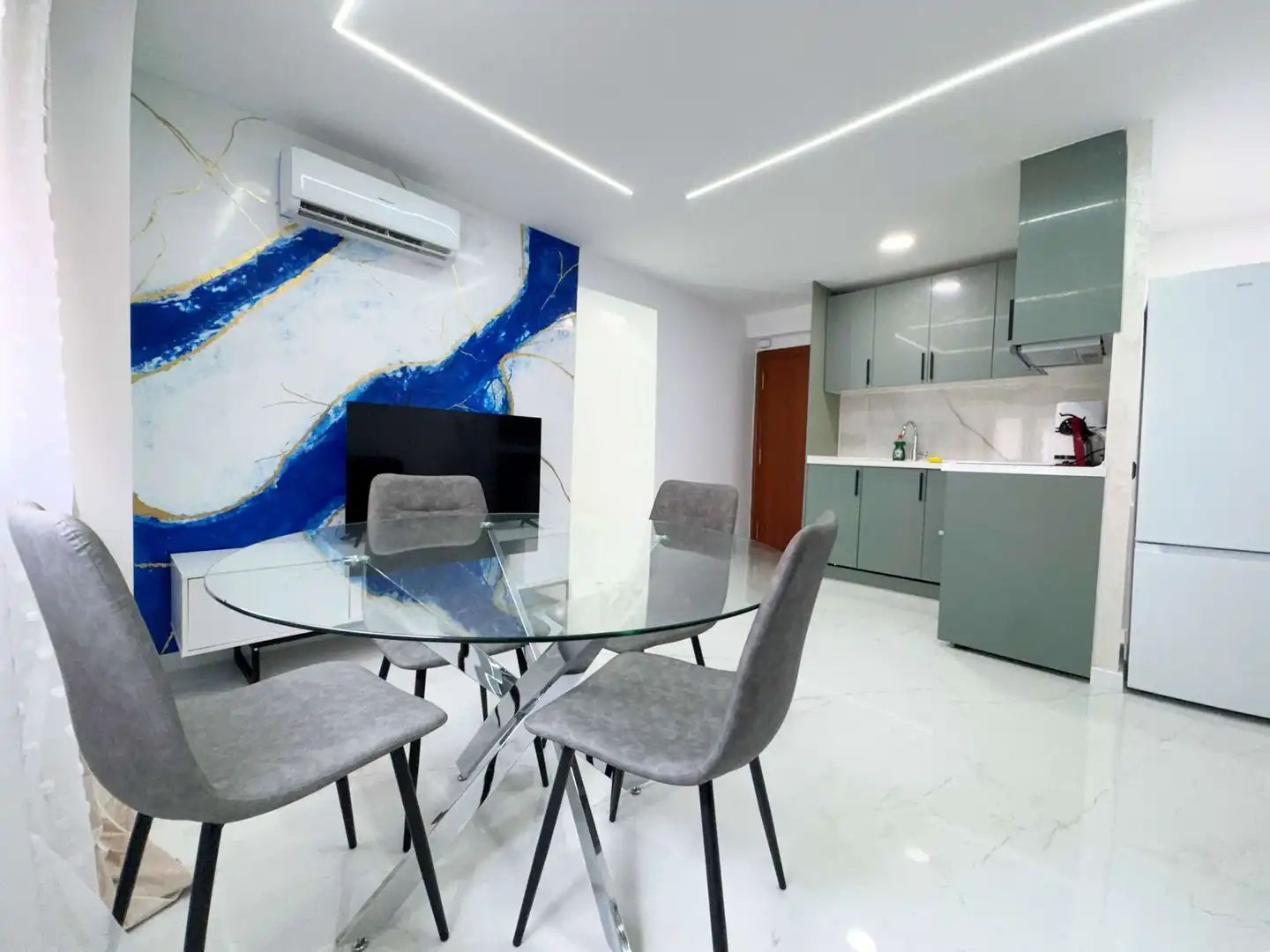 Comedor de Piso en venta en Alicante / Alacant con Aire acondicionado, Terraza y Trastero