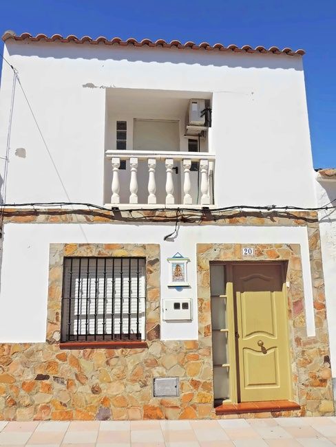 Exterior view of Single-family semi-detached for sale in Sancti-Spíritus (Badajoz)