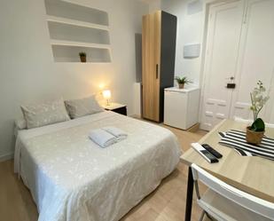 Study to rent in Gaztambide