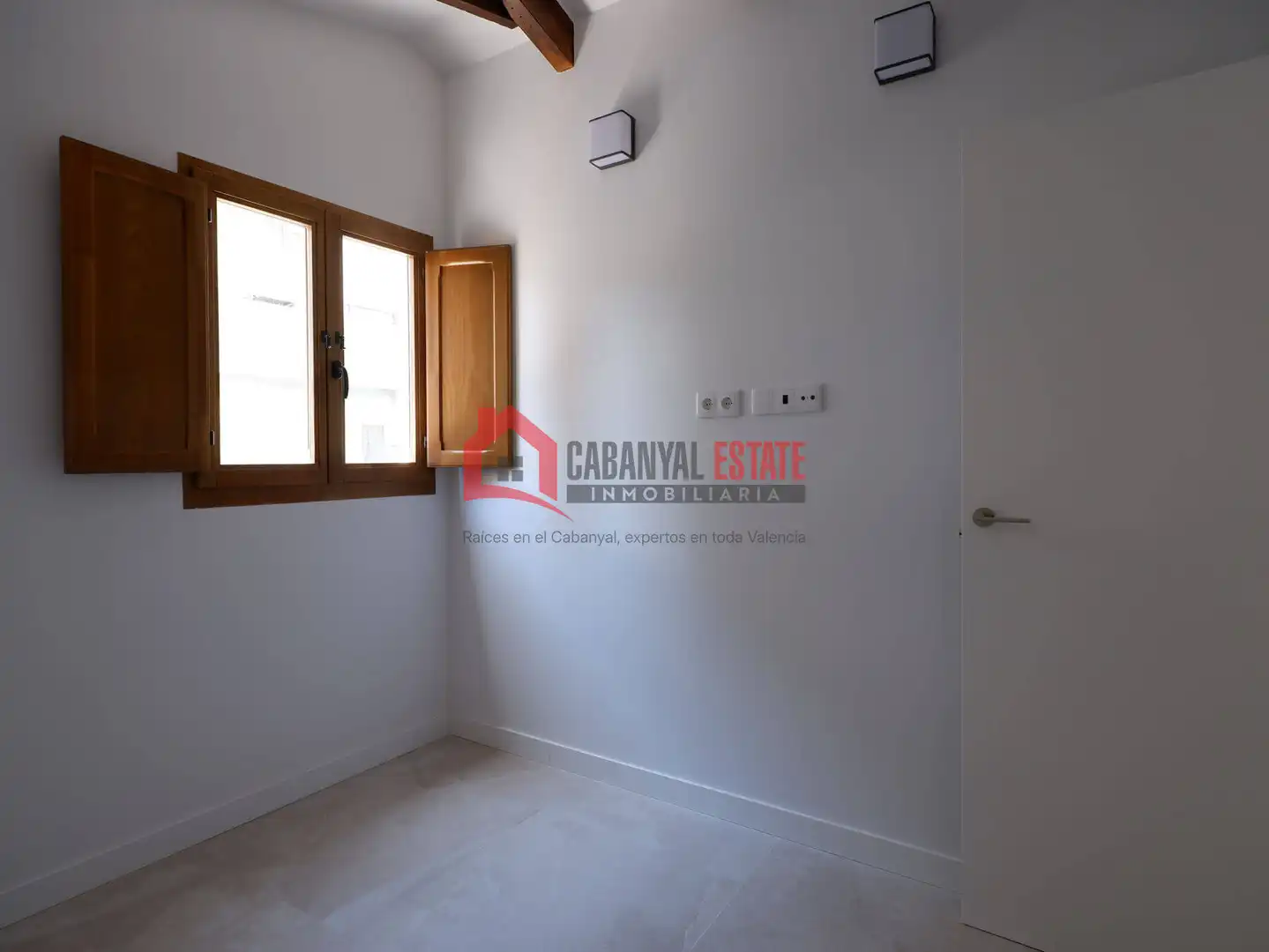 Ático en venta en Valencia con Aire acondicionado, Trastero y Balcón