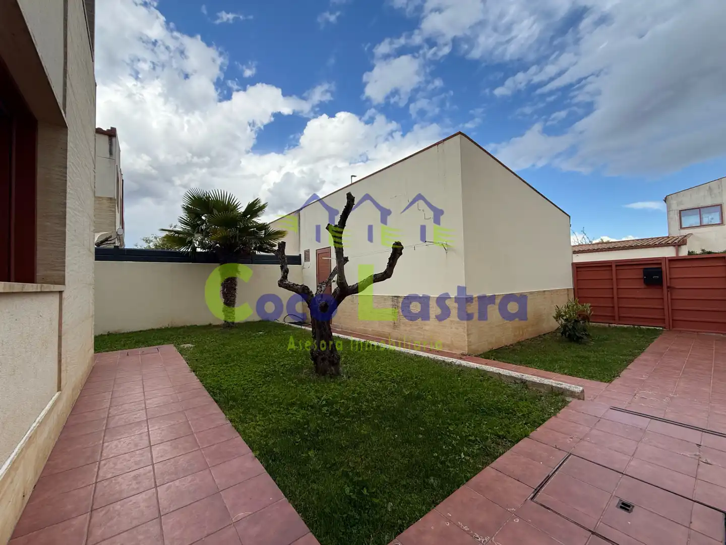 Garten von Einfamilien-Reihenhaus zur Miete in Doñinos de Salamanca mit Heizung, Privatgarten und Ofen