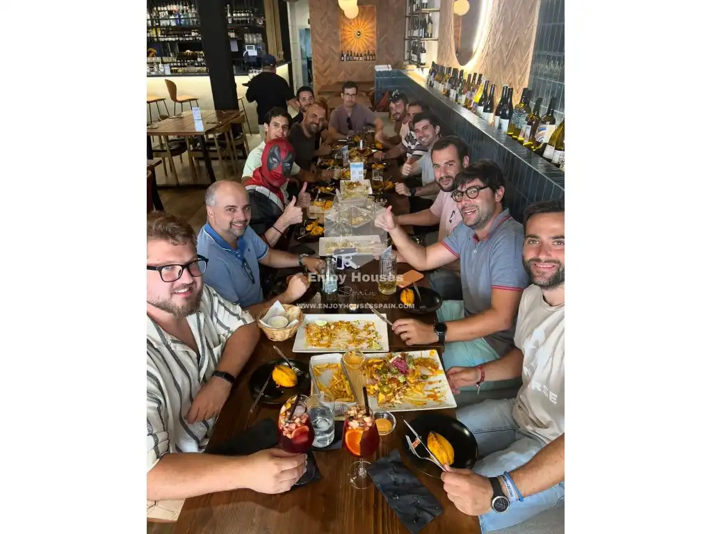 Local en traspaso en Montañar - El Arenal