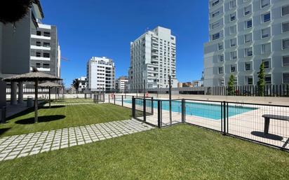 Swimming pool of Flat to rent in  Madrid Capital  with Air Conditioner, Terrace and Swimming Pool