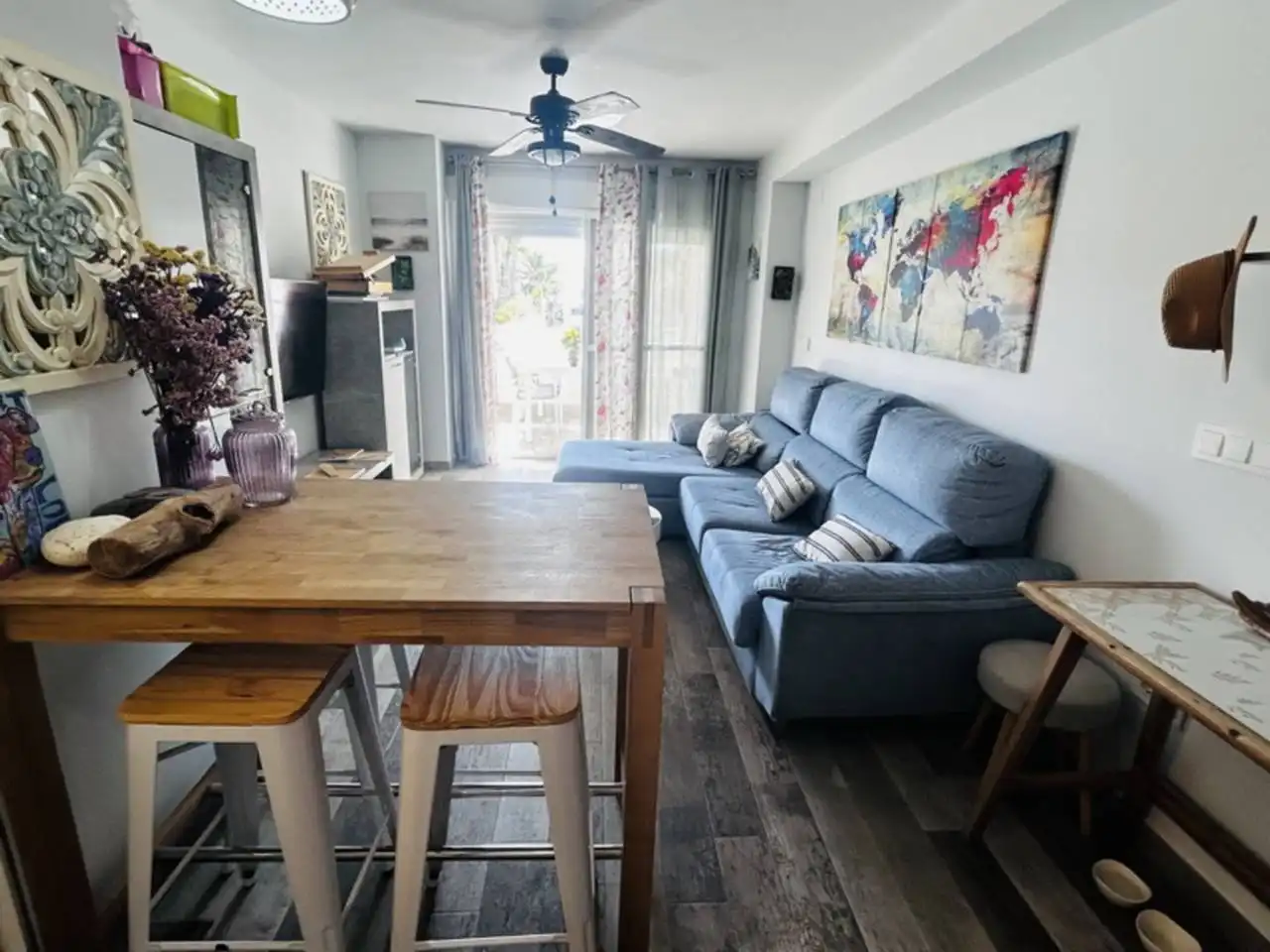 Sala de estar de Piso de alquiler en Almuñécar con Aire acondicionado, Terraza y Amueblado