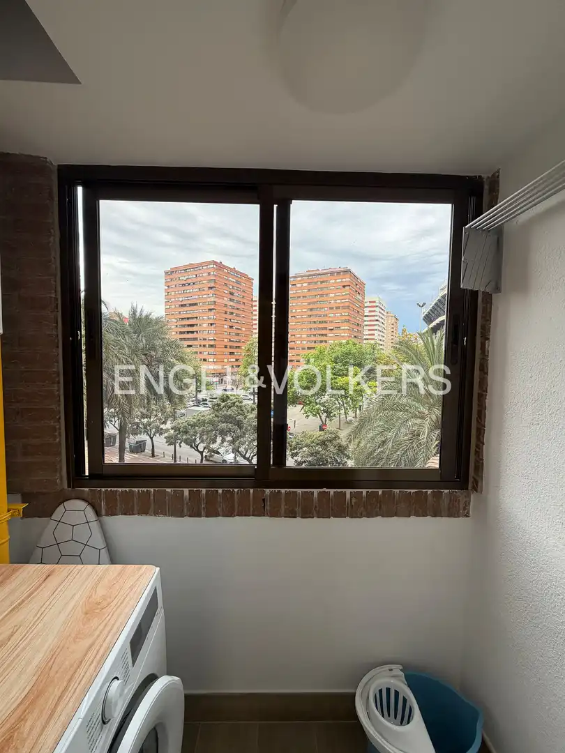 Vista exterior de Piso de alquiler en Valencia con Aire acondicionado, Calefacción y Balcón