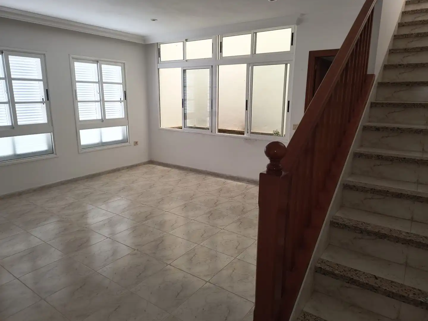 Einfamilien-Reihenhaus zum Verkauf in Puerto de la Cruz mit Abstellraum, Ofen und Balkon