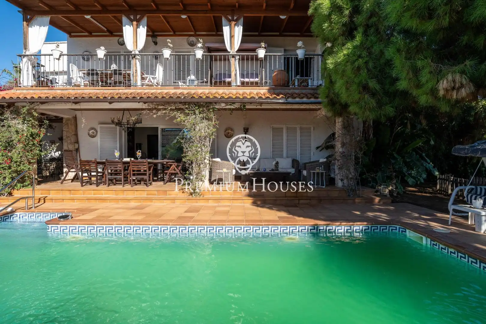Vista exterior de Casa o xalet en venda en Sitges amb Aire condicionat, Calefacció i Jardí privat