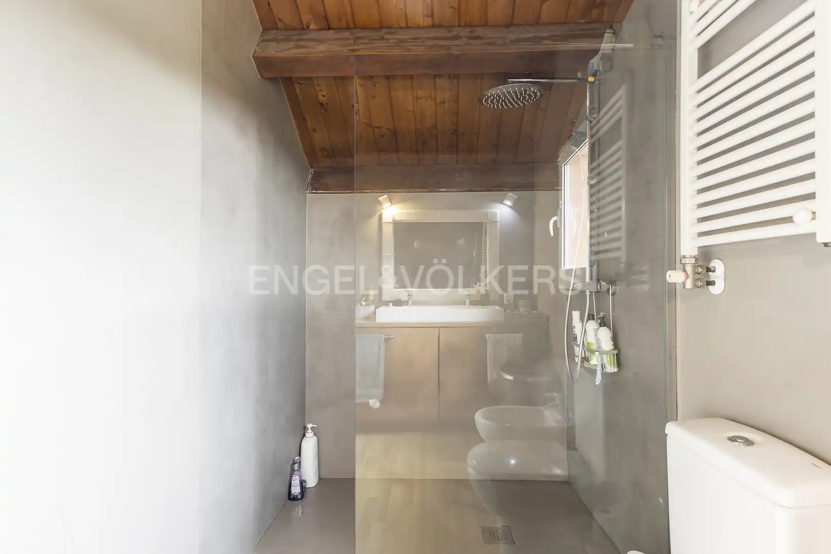 Baño de Casa o chalet en venta en Barcelona con Aire acondicionado, Calefacción y Jardín privado