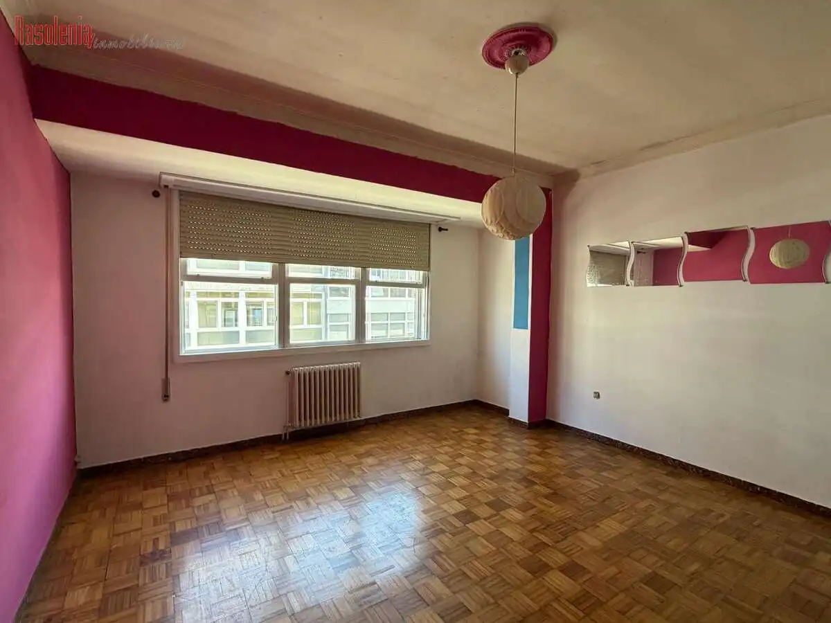 Habitación de Piso en venta en Lugo con Calefacción
