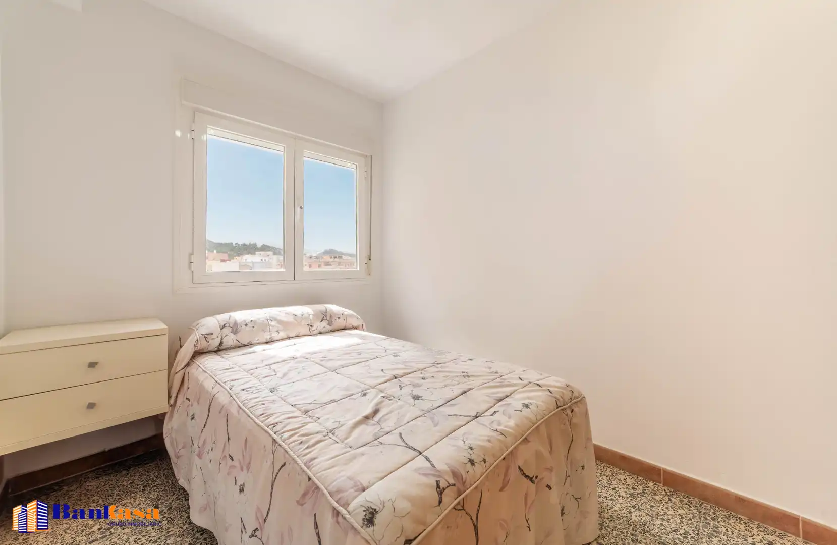 Schlafzimmer von Wohnung zum Verkauf in Málaga mit Möbliert, Ofen und Waschmaschine