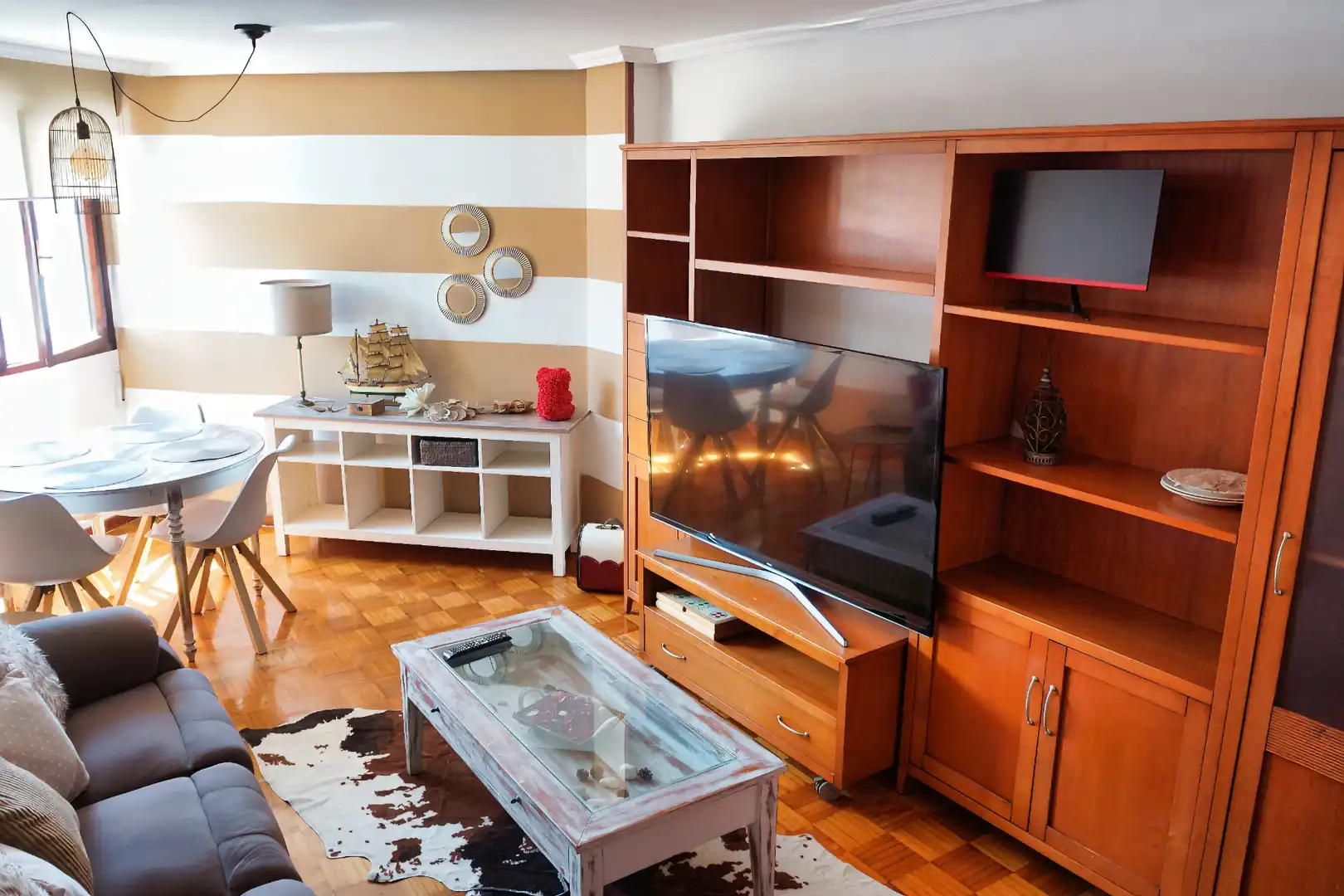 Living room of Flat for sale in Corvera de Asturias  with Parquet flooring, Storage room and Furnished