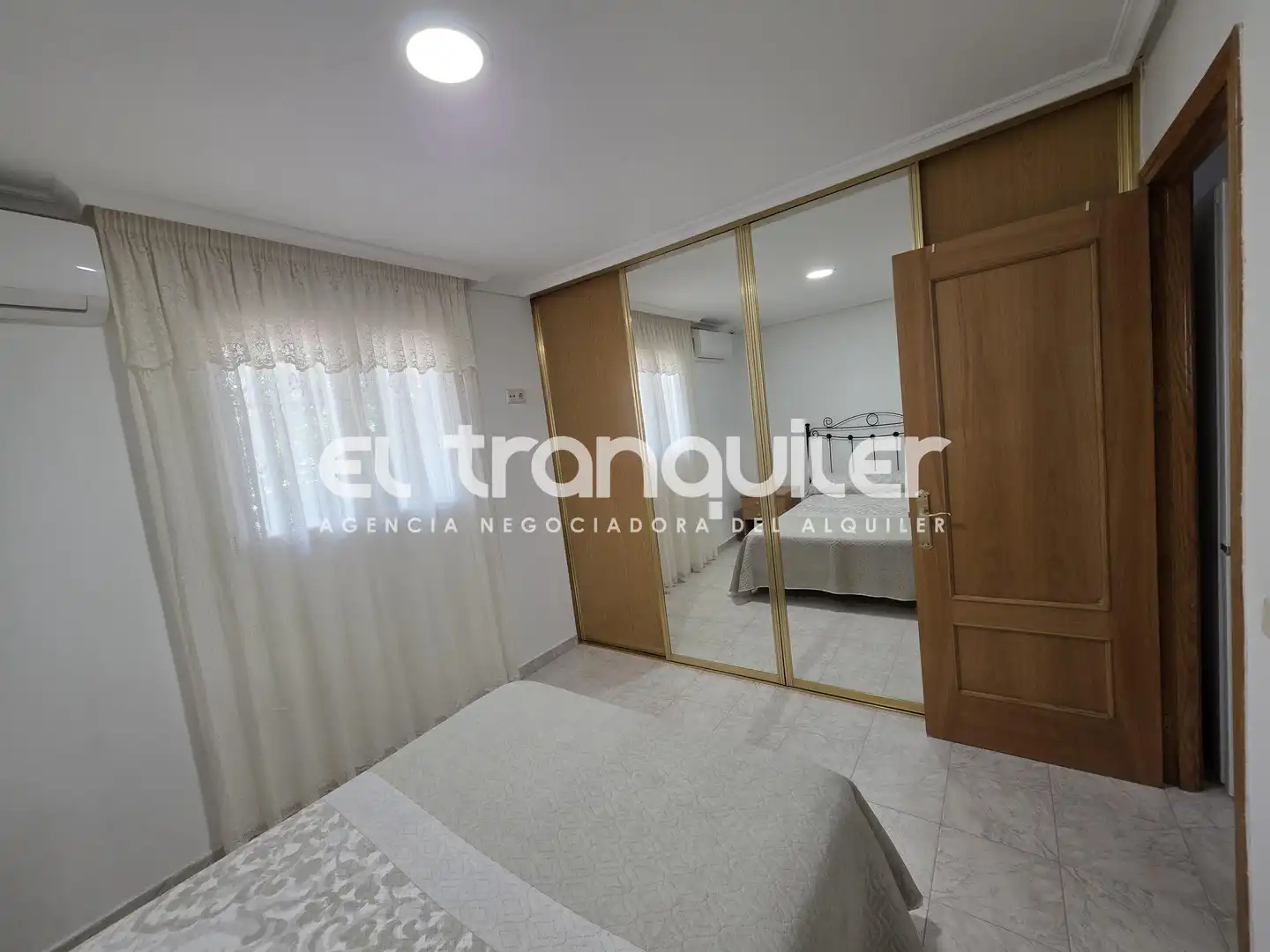 Flat for rent in Calle Escalona, Aluche