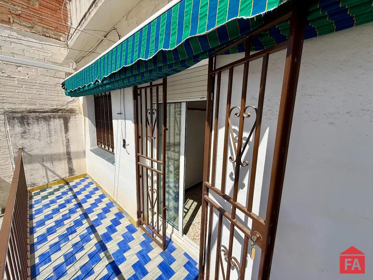 Vista exterior de Casa adosada en venta en El Vendrell con Terraza y Trastero