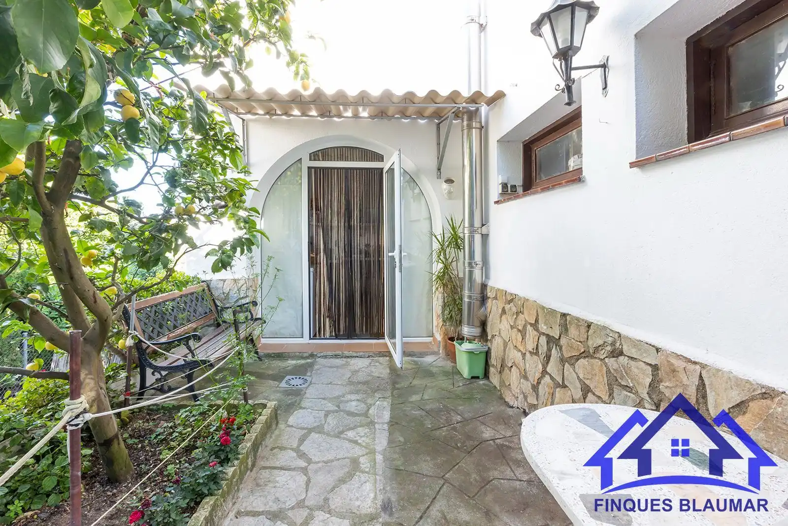 Terrassa de Casa o xalet en venda en Sant Iscle de Vallalta amb Aire condicionat, Calefacció i Jardí privat