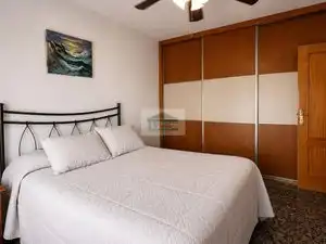 Habitación de Casa adosada en venta en Vegas del Genil con Aire acondicionado, Calefacción y Jardín privado