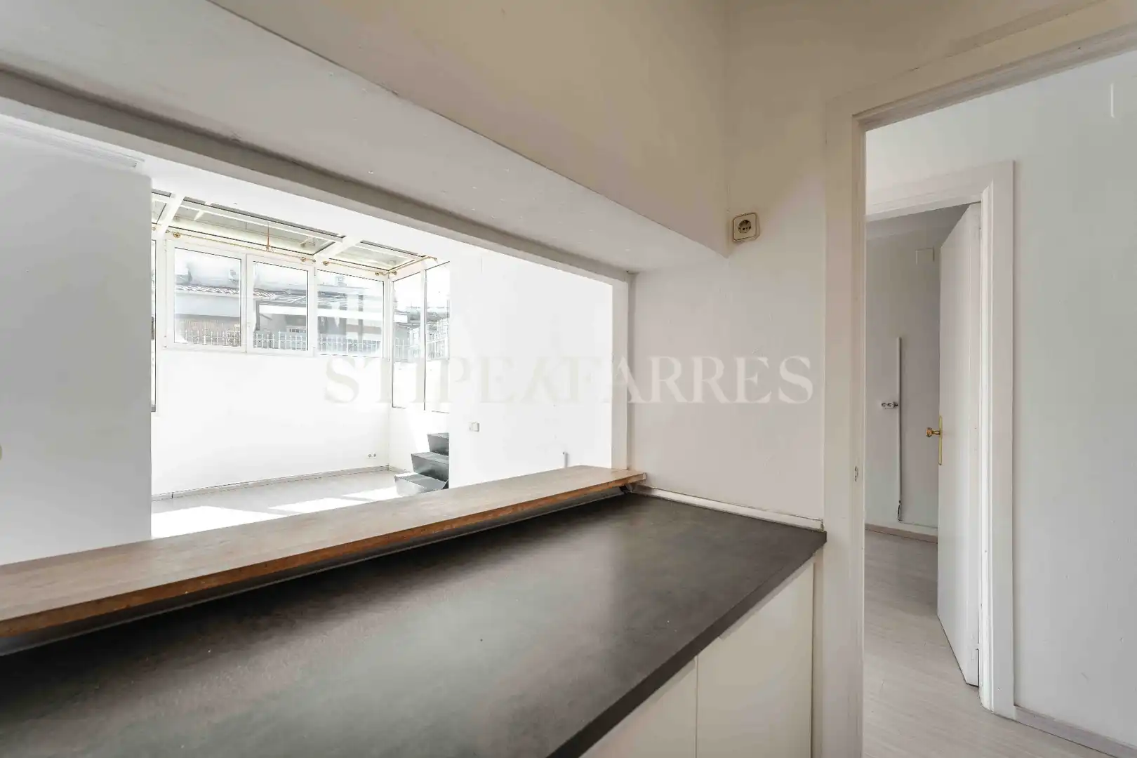 Habitación de Ático en venta en Barcelona con Aire acondicionado, Calefacción y Trastero