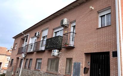 Vista exterior de Dúplex en venda en Olías del Rey amb Aire condicionat, Calefacció i Terrassa