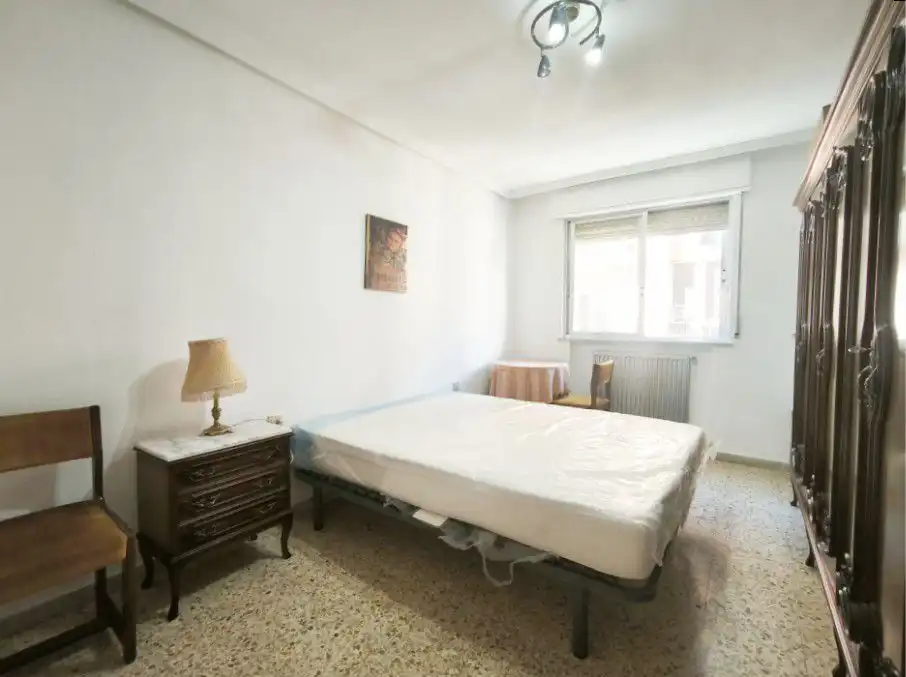 Habitación de Piso de alquiler en Salamanca con Calefacción y Balcón