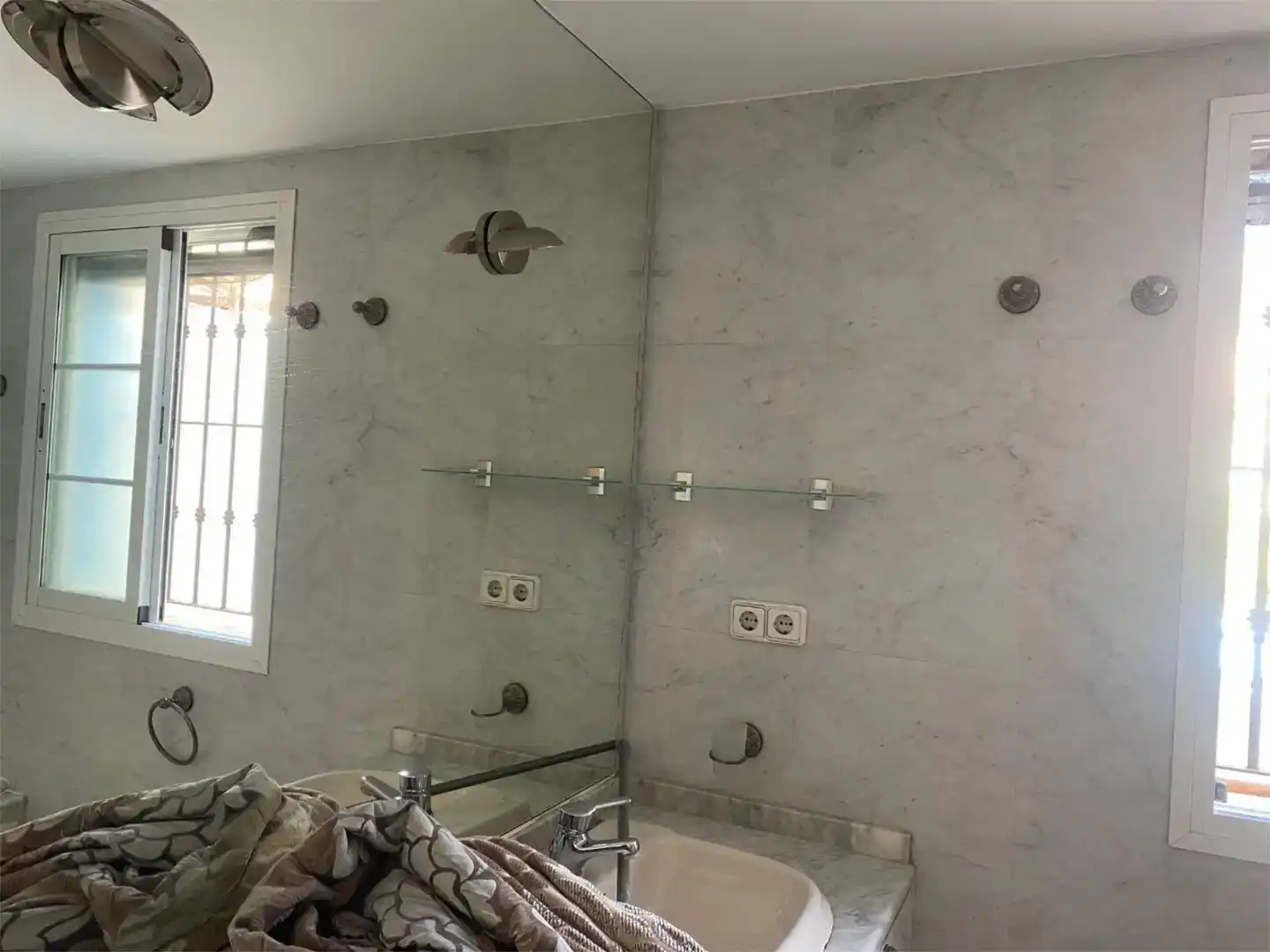 Bathroom of Detached homes for rent in Elviria - Cabopino