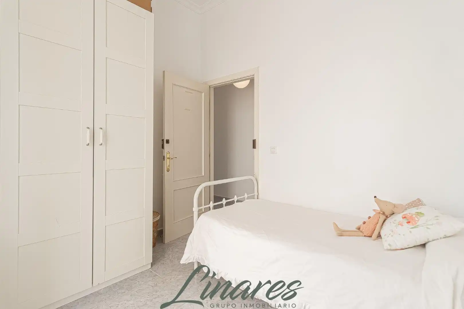 Dormitori de Apartament en venda en Cartagena amb Balcó