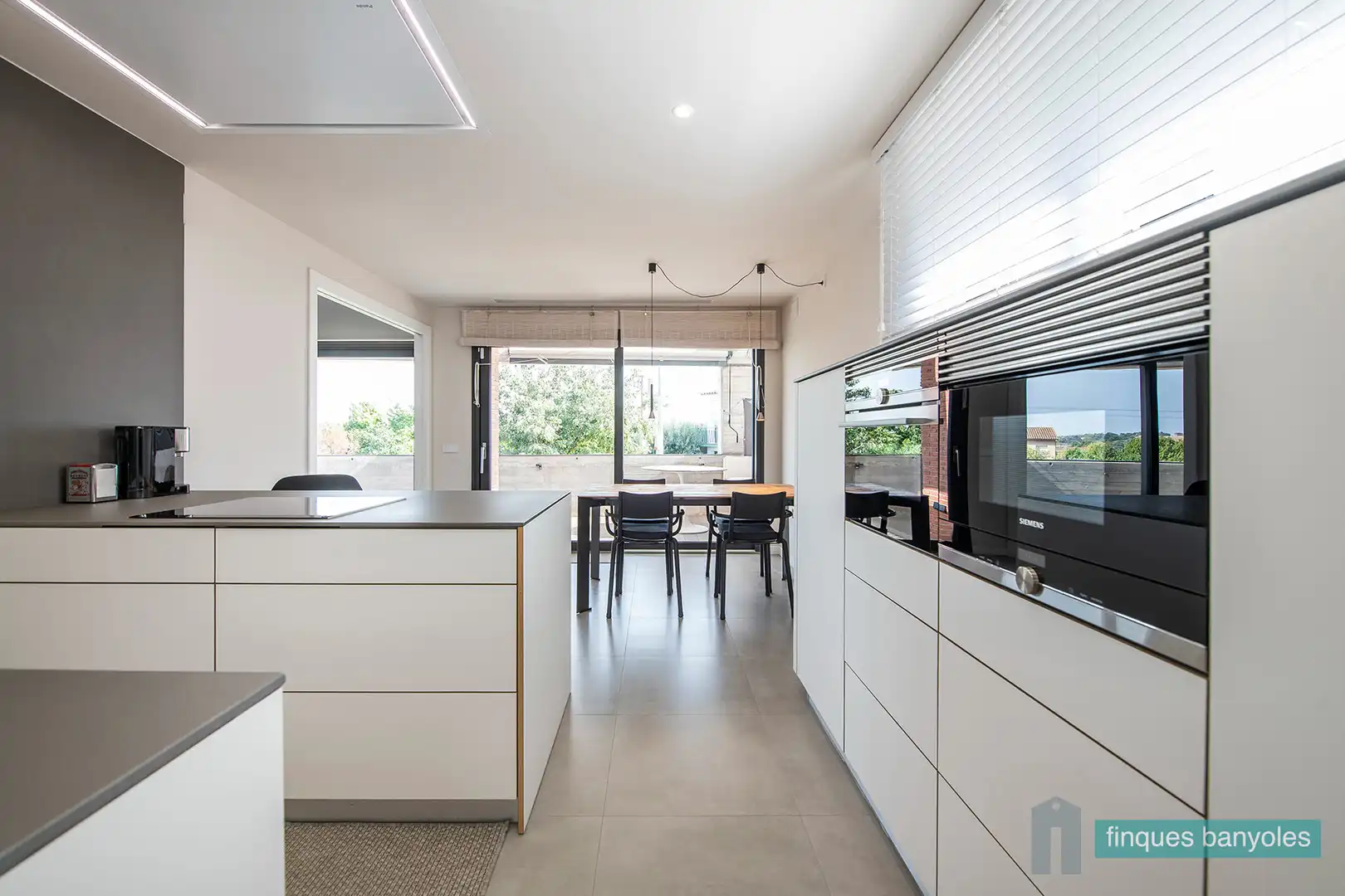 Kitchen of Houses for sale in Banyoles  with Air Conditioner, Heating and Terrace