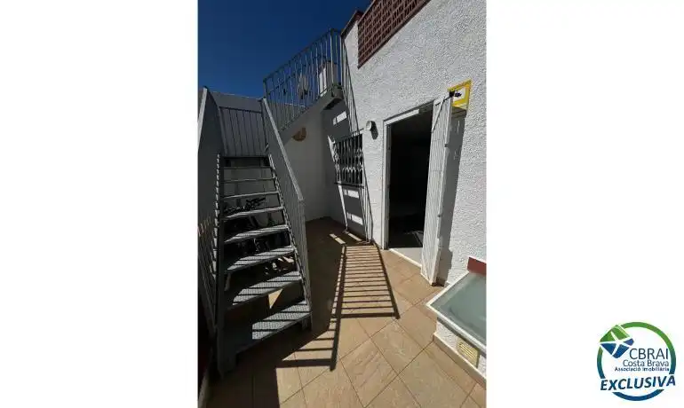 Terrassa de Casa adosada en venda en Empuriabrava amb Microones i TV