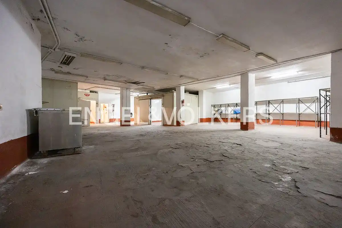 Local comercial en venda a Avenida San Antonio Hiribidea